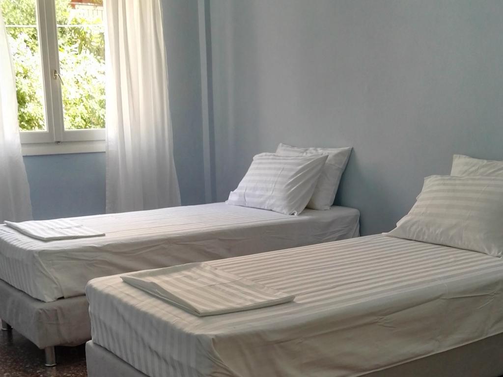 Paris Spacious Beach Apartment Loutráki Zewnętrze zdjęcie